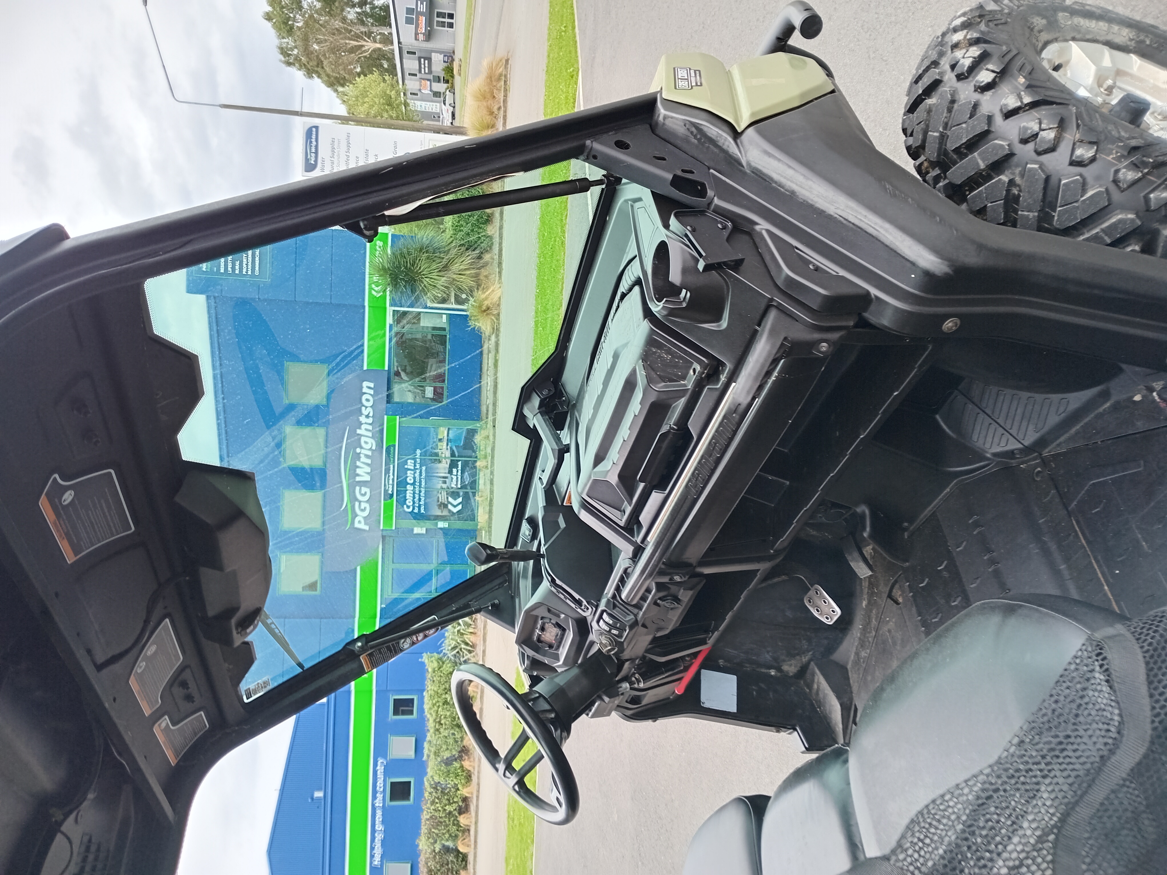 2016 Can-am Defender HD8 DPS - 7